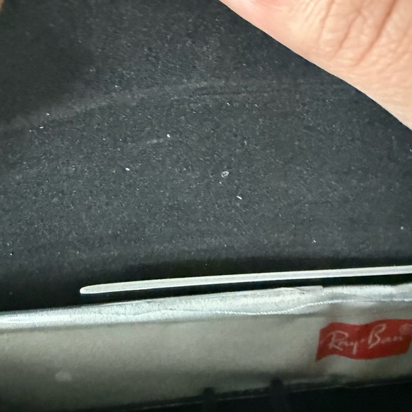 Ray-Ban Sunglasses with Gold Frame and Green Lenses - Picture 4 of 4